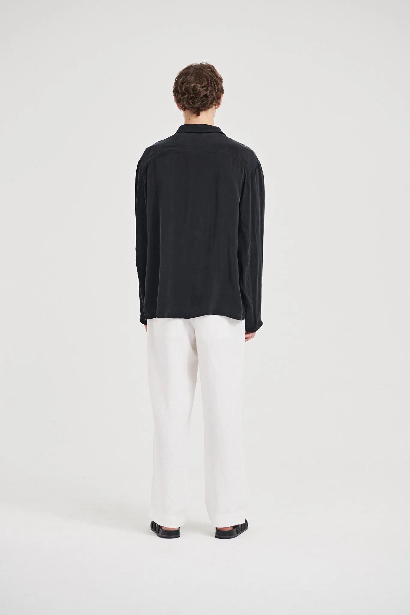 06/ Oftt Vegan Silk Shirt black