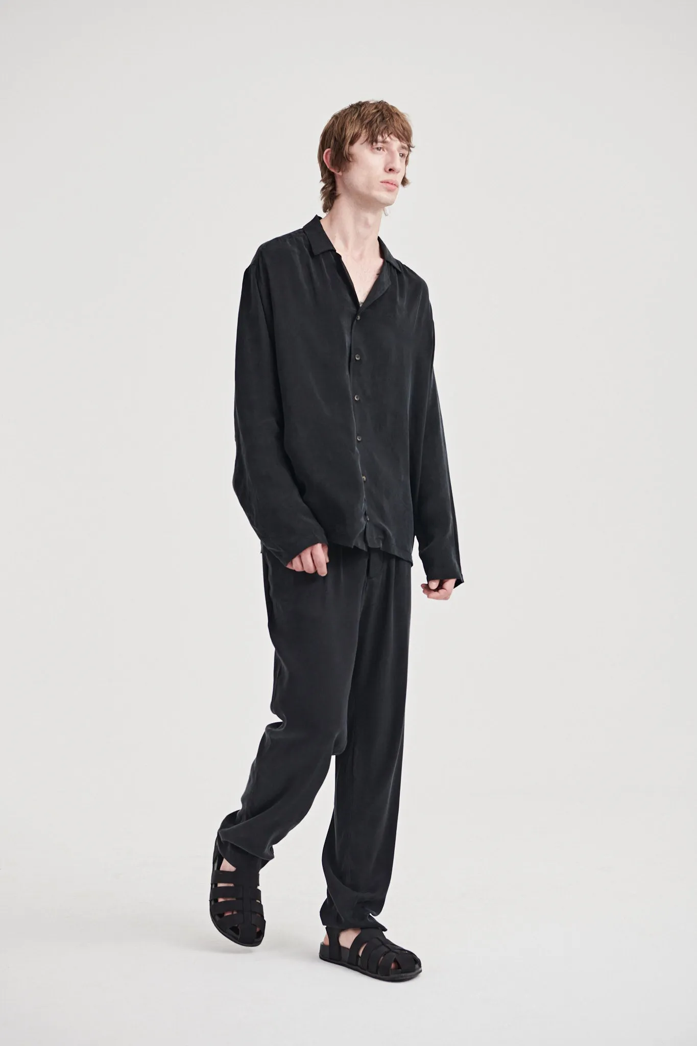 06/ Oftt Vegan Silk Shirt black