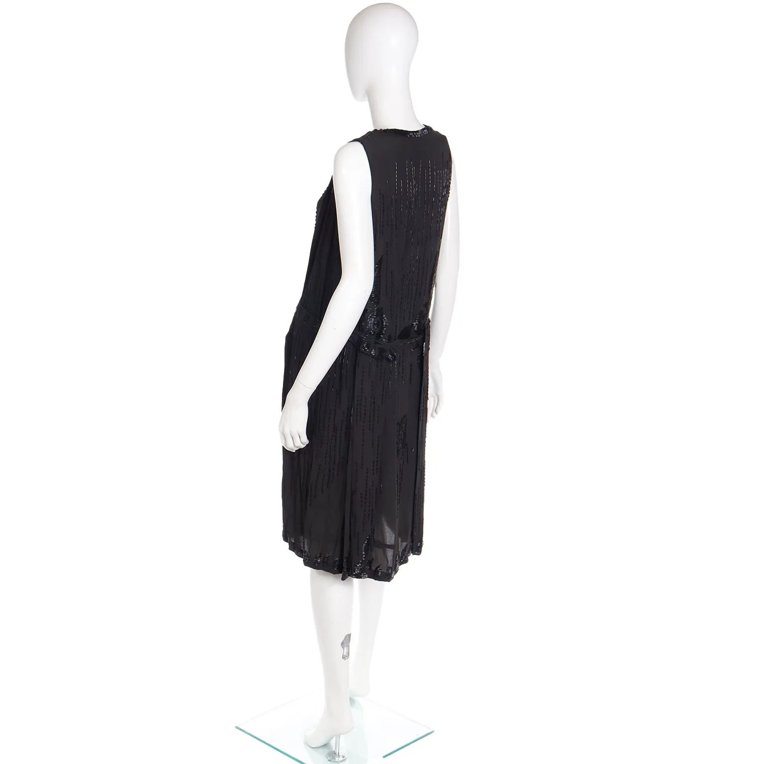 1920s Vintage Flapper Beaded Black Sleeveless Evening Dress