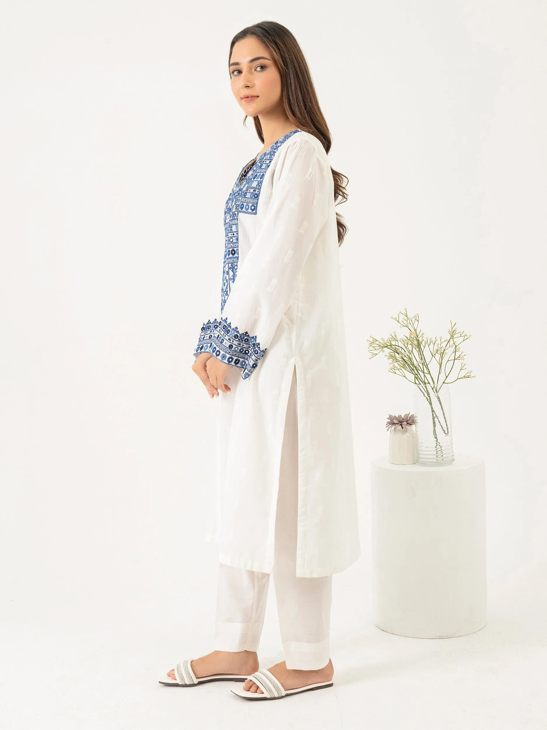 2 Piece Lawn Suit-Embroidered(Pret)