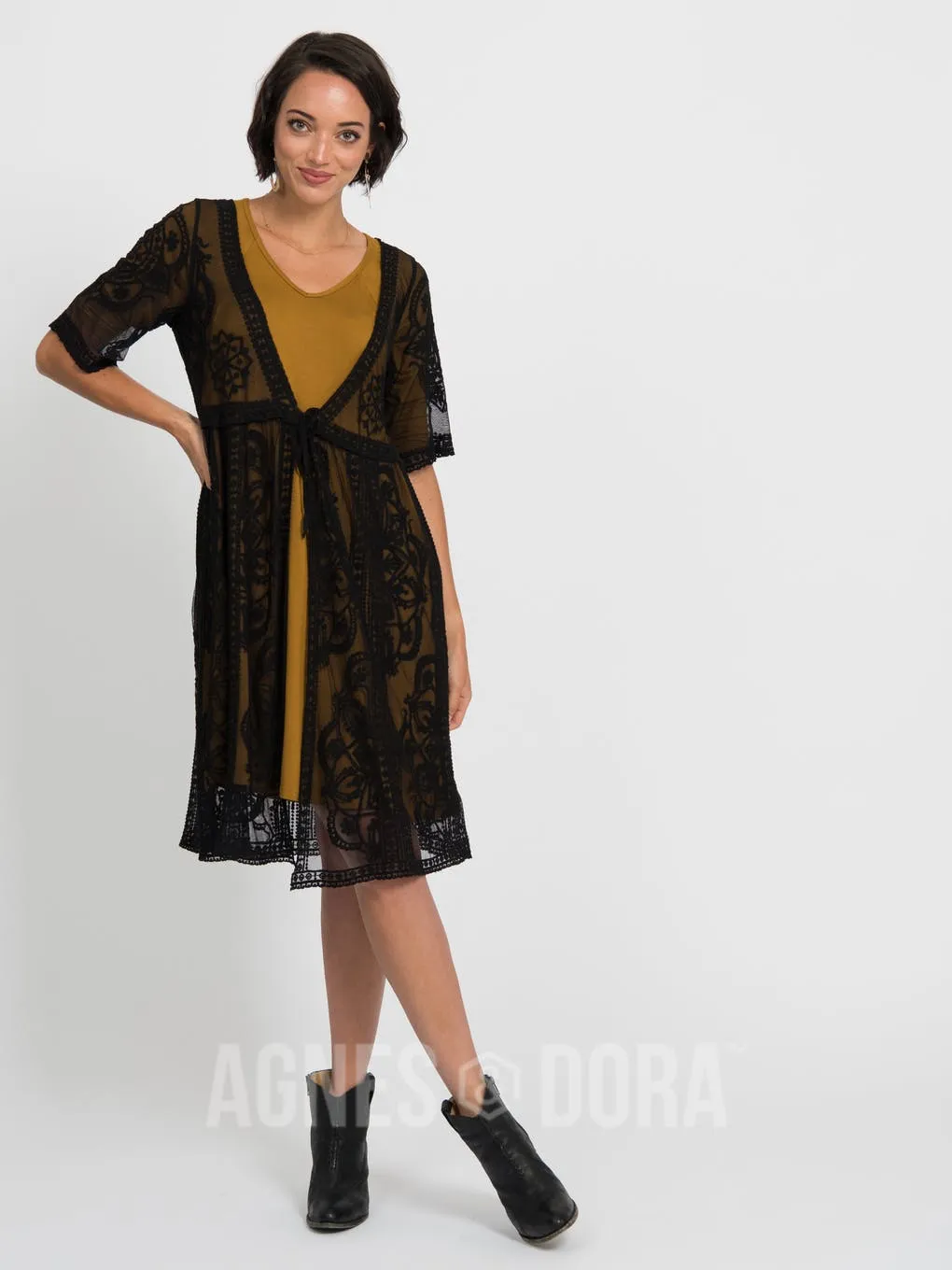 Agnes & Dora™ XS Vintage Lace Duster Black