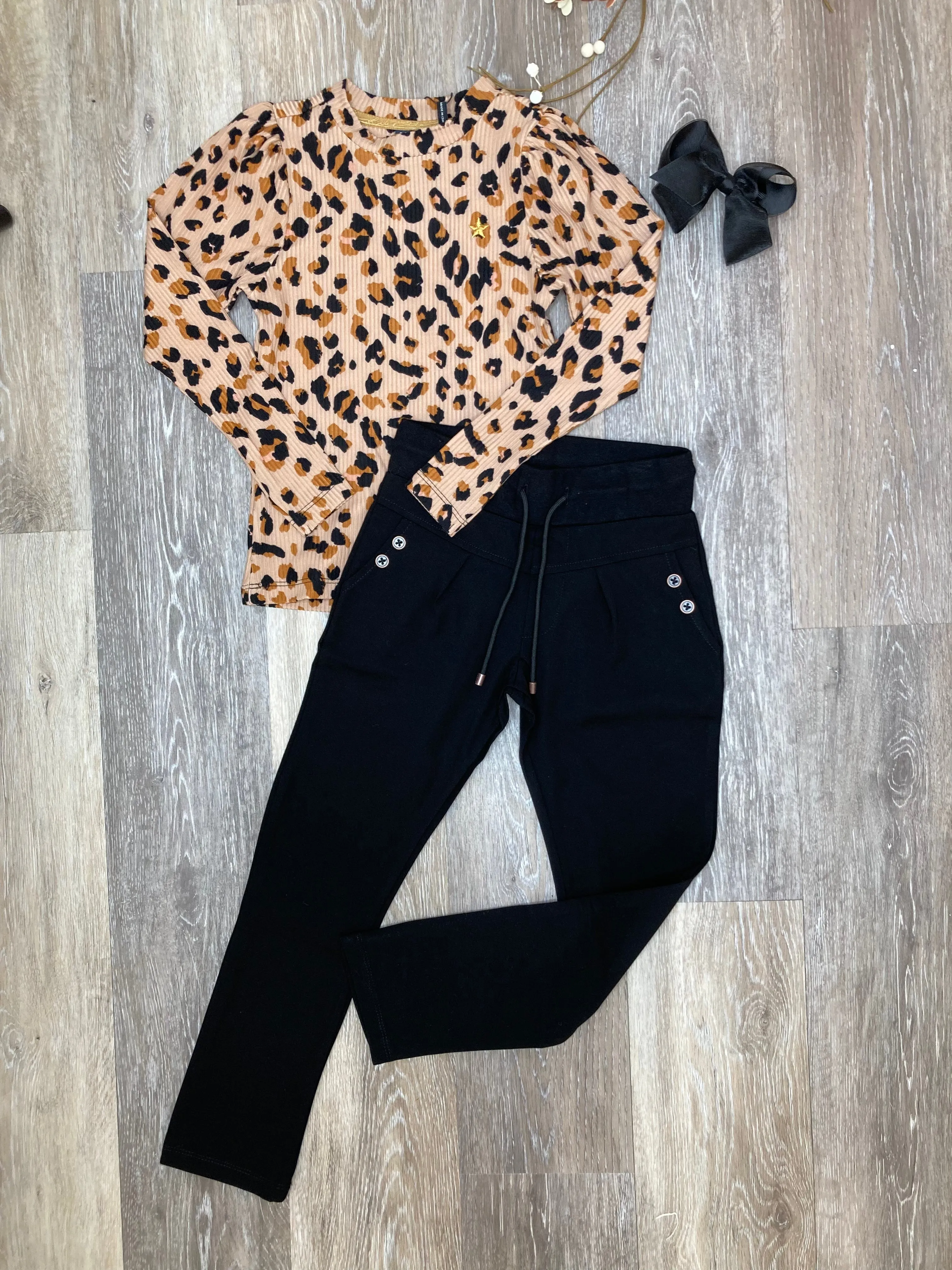 FLO Animal Printed Puffy Sleeve Top