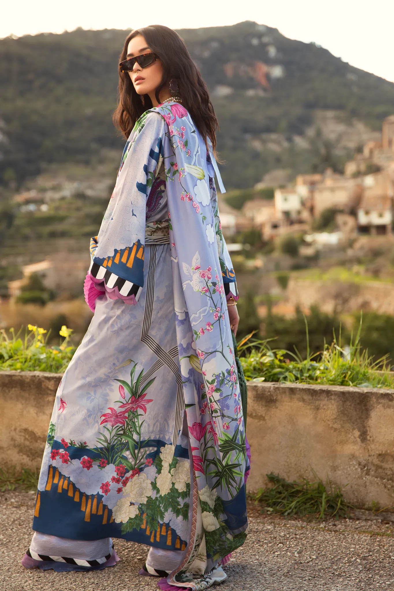 Élan Luxury Lawn Collection 2019 – EL-05 B (SERENIDAD)