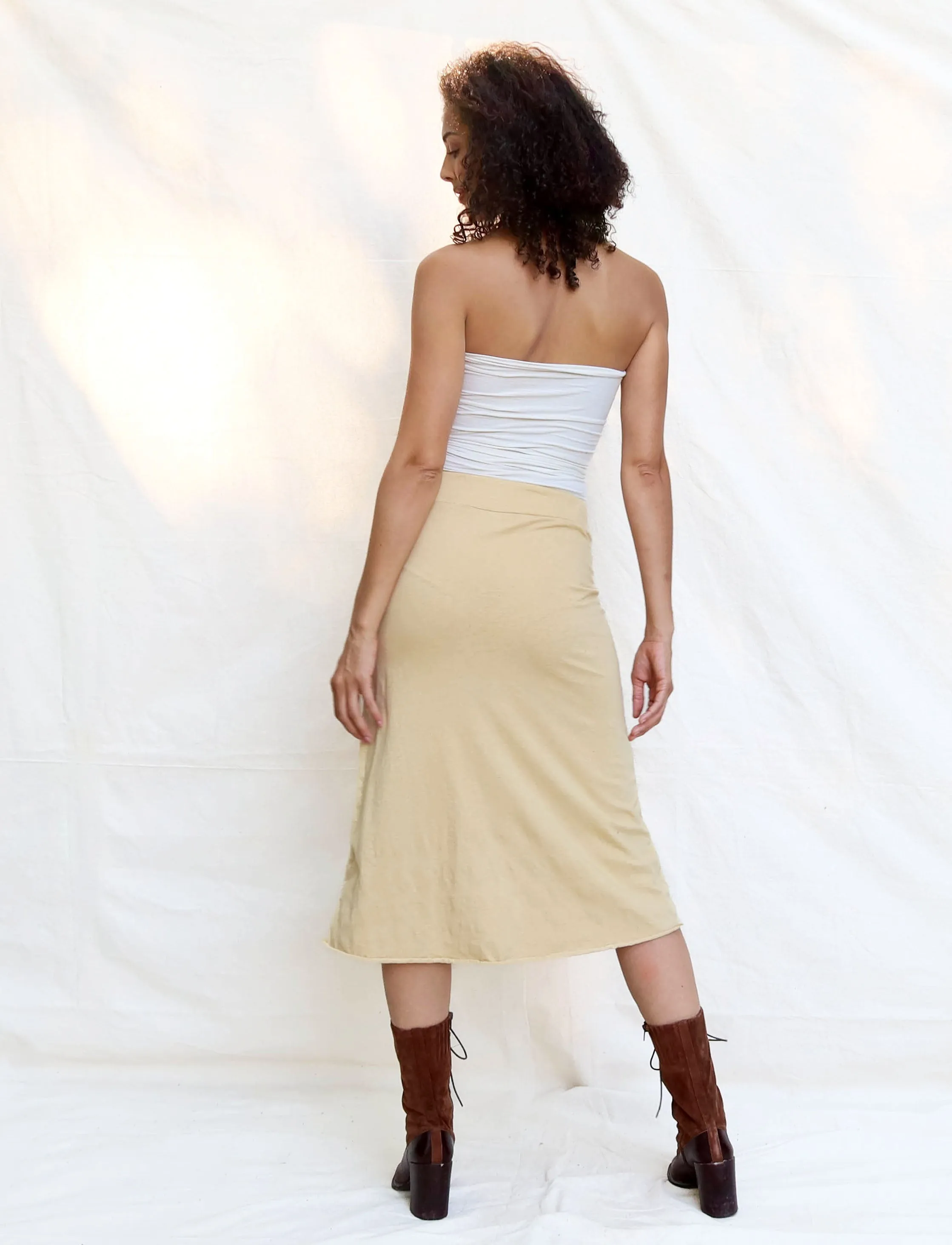 Weekend Simplicity Below Knee Skirt